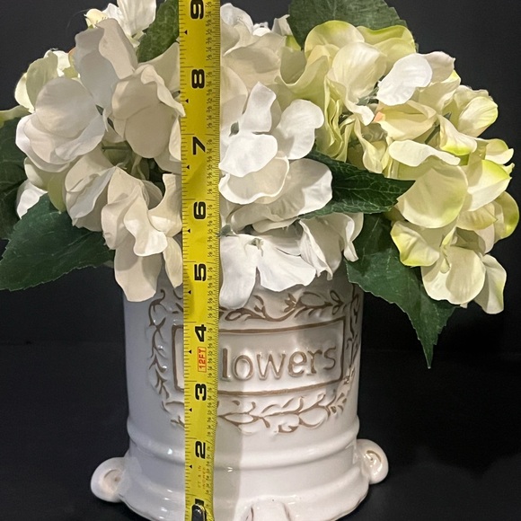 Hydrangea In Ceramic Pot - Picture 4 of 5